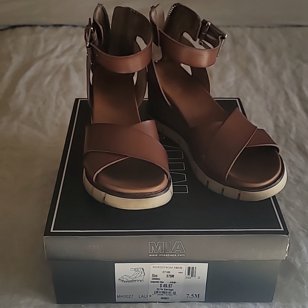 Women's MIA Laurie Wedge Sandals - Cognac
